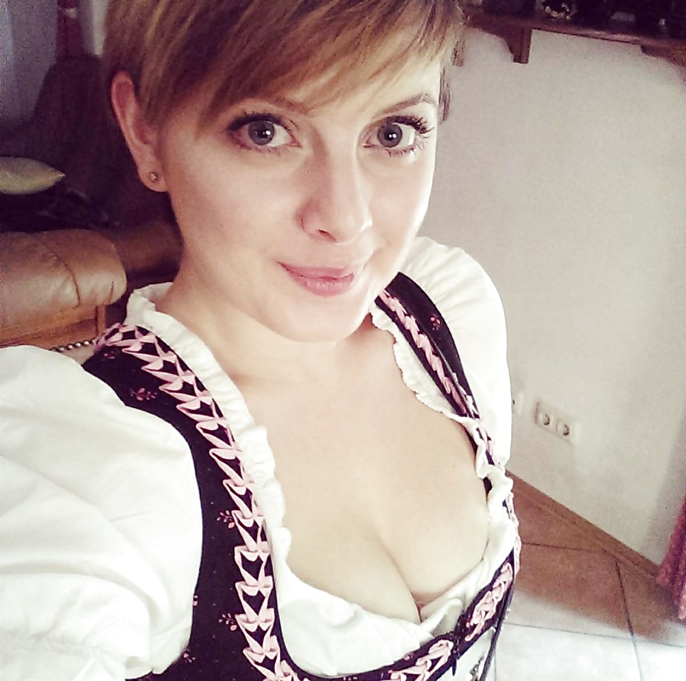 Sexy Dirndl Girls 108 11