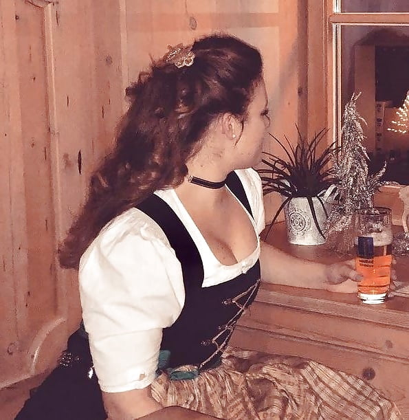 Sexy Dirndl Girls 148 2