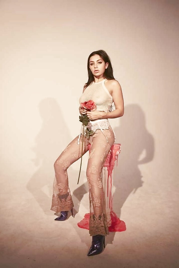 charli xcx boobs see through nov 2017 14