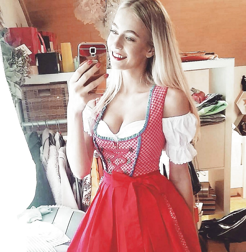 Sexy Dirndl Girls 102 14