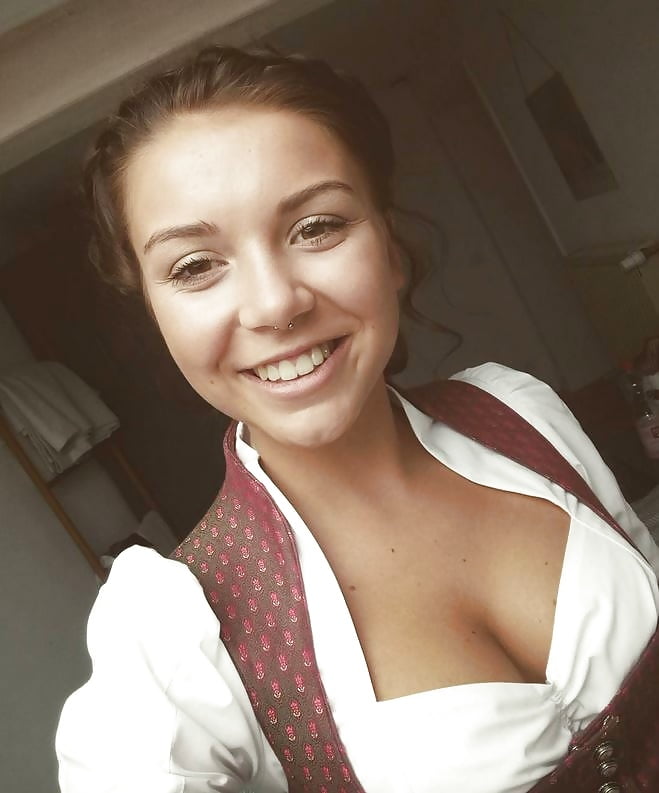 Sexy Dirndl Girls 149 1