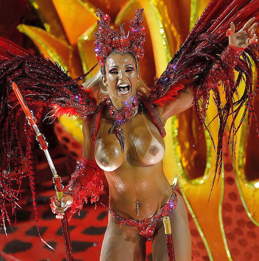 Rio Carnival Topless 01 9