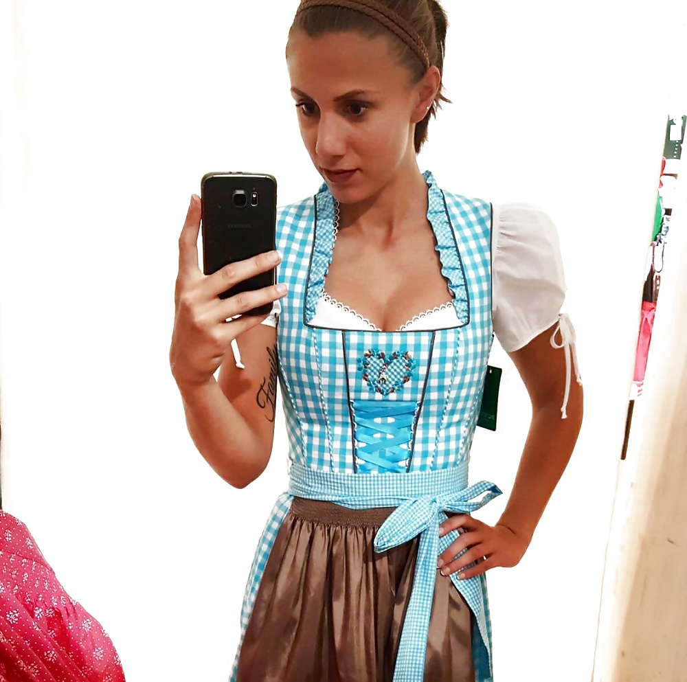 Sexy Dirndl Girls 92 6