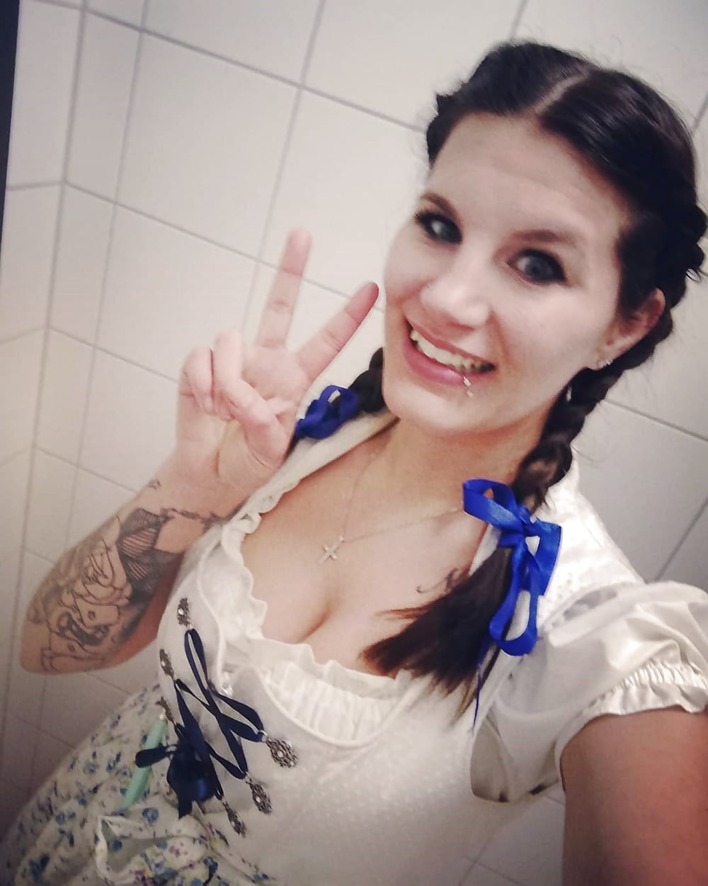 Sexy Dirndl Girls 150 3