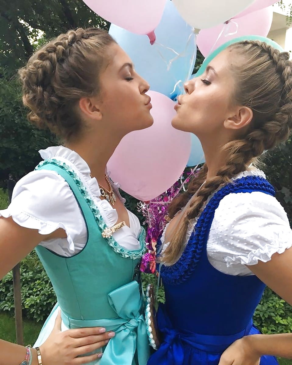 Sexy Dirndl Girls 148 8