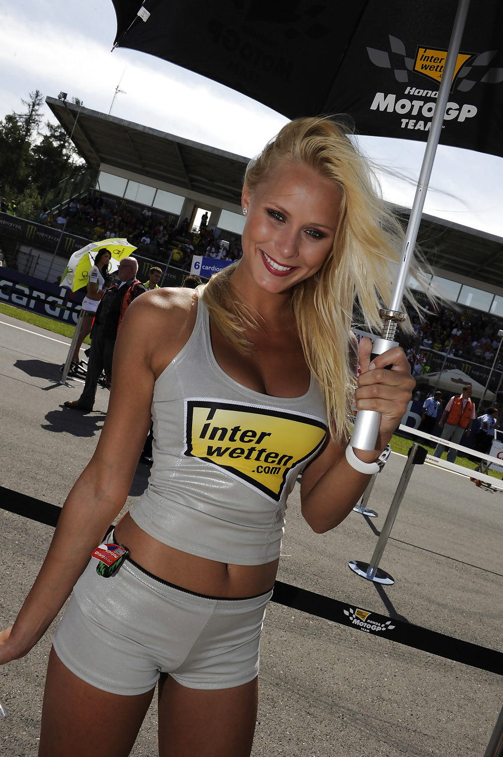SEXY WHITE FIT LUSCIOUS GRID GIRLS 5