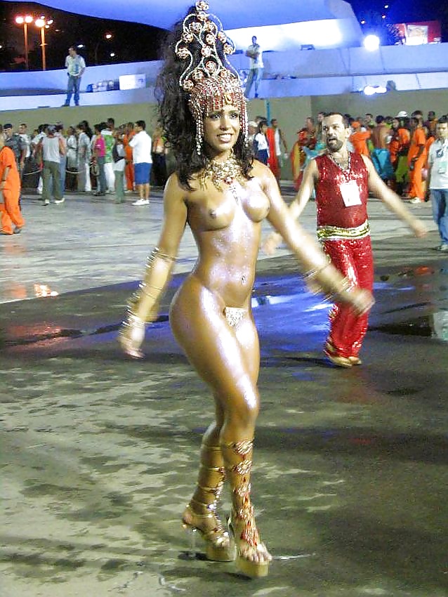 Rio Carnival Topless 01 4