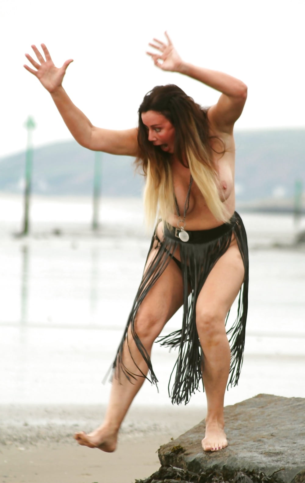 Lisa Appleton beach topless oct 2017 12