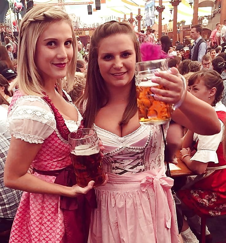 Sexy Dirndl Girls 150 7