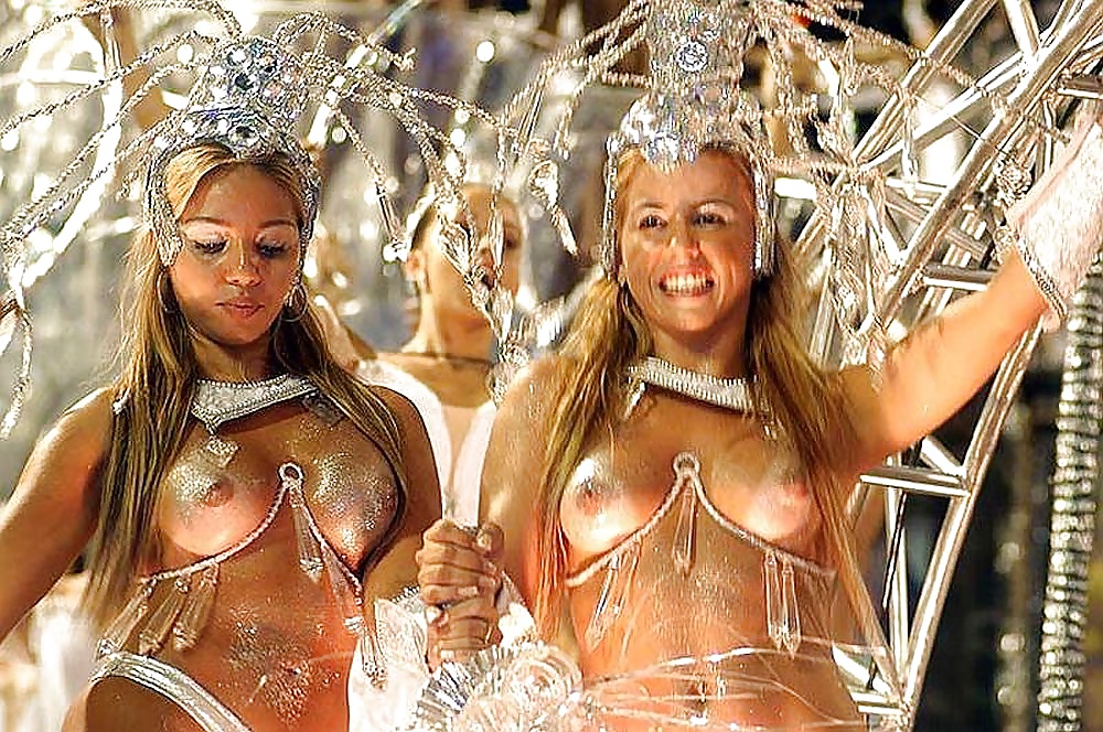 Rio Carnival Topless 01 15