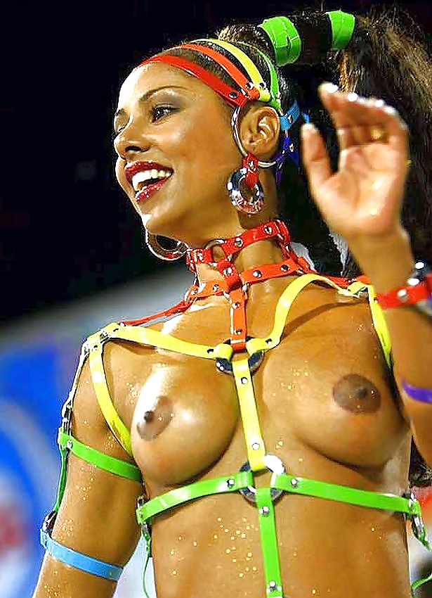 Rio Carnival Topless 01 20