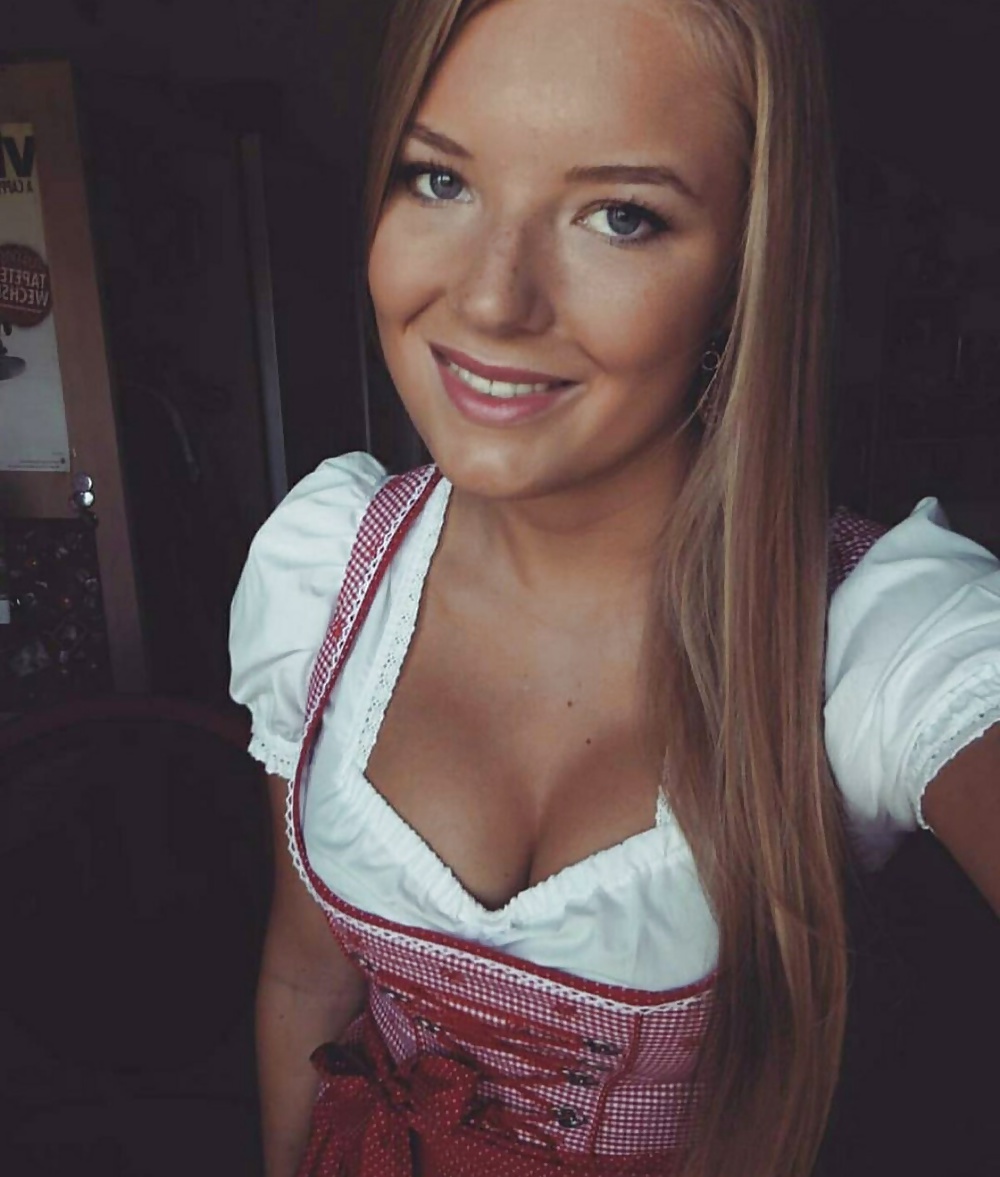 Hot Girls in Dirndl 78 4