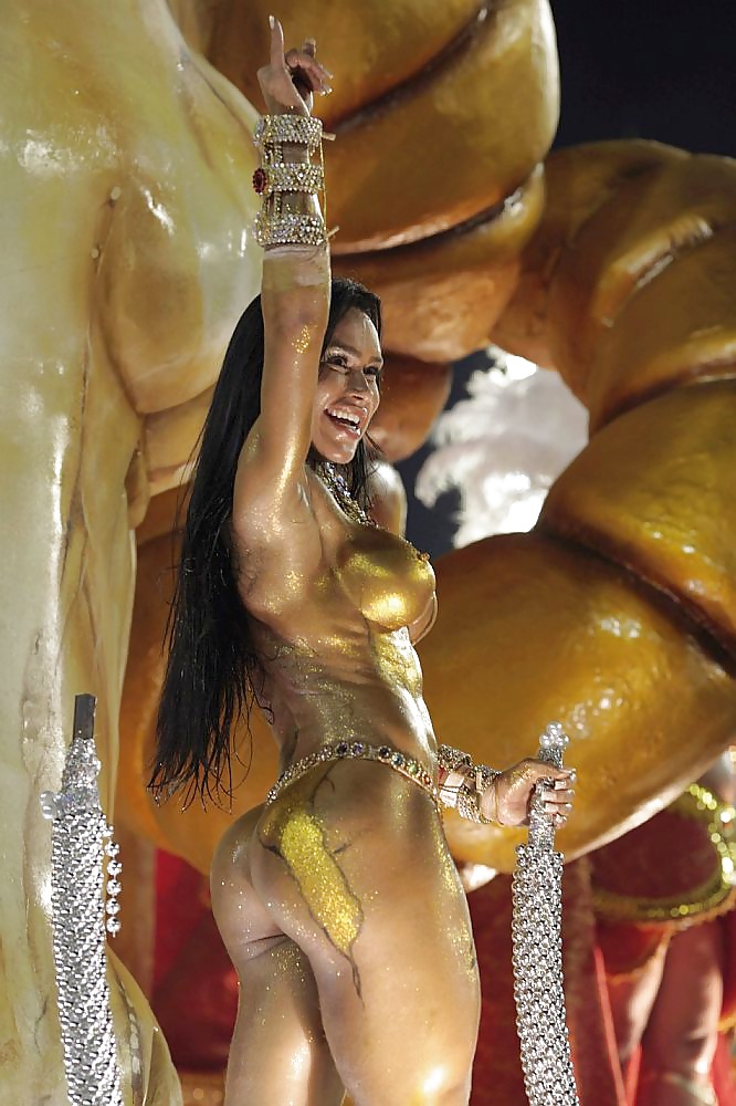 Rio Carnival Topless 01 16