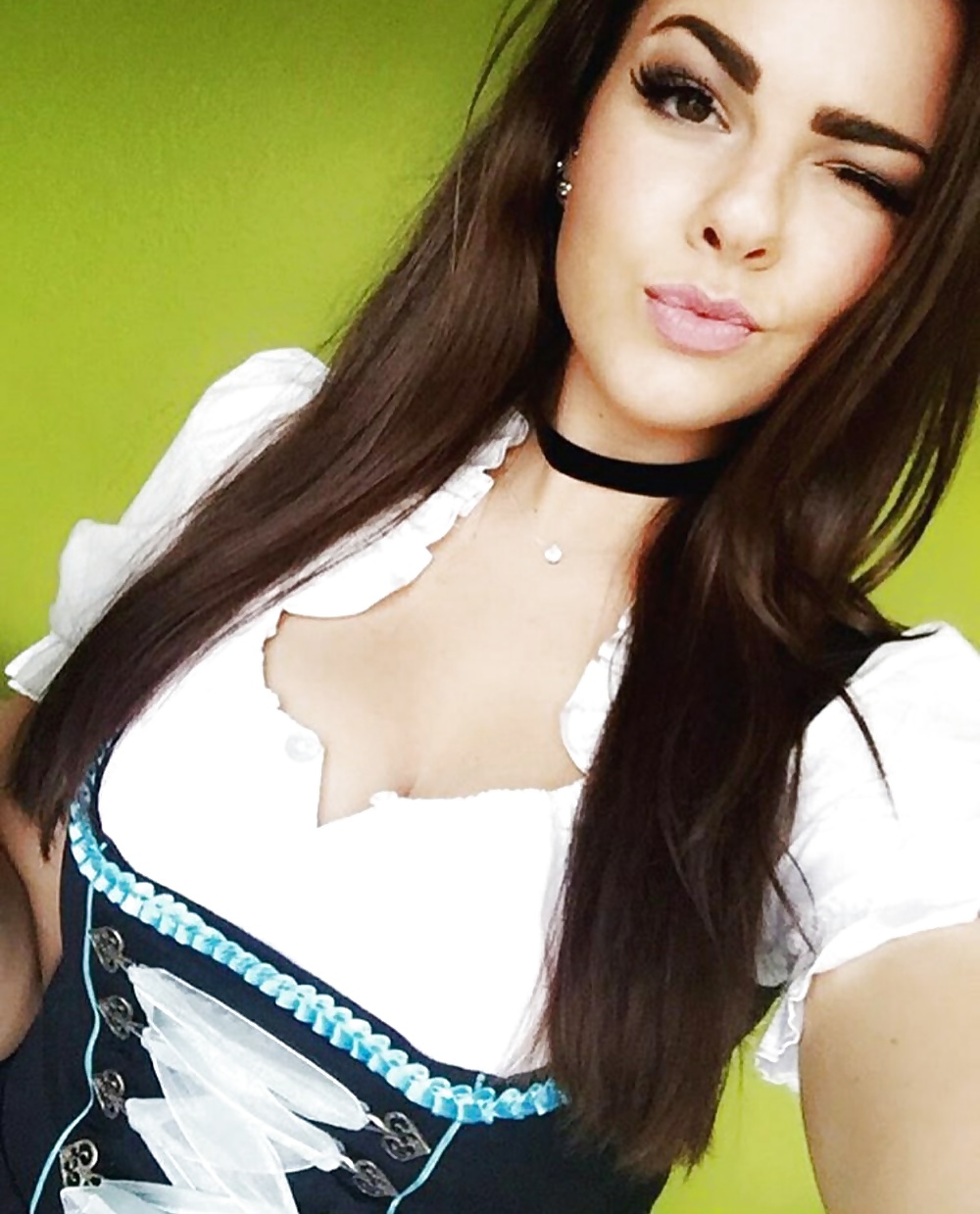 Sexy Dirndl Girls 107 4